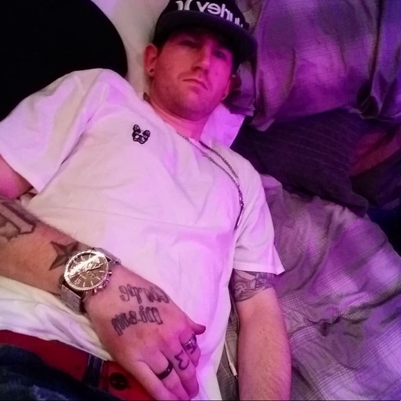 Meet your Posher, Justin - Picture 1 of 4